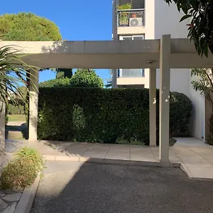 superbe-studio-en-residence-proche-de-la-mer.fr-provencehotel.com/