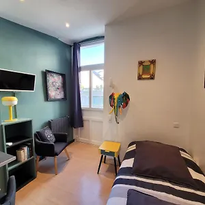 studio-calme-et-chaleureux-aix-centre.hotels-rhonealpes.com/